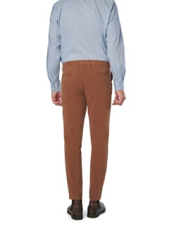 BOSS Black, Chino Kaiton, Slim Fit, Baumwolle, Braun 2 BOSS Black, Chino Kaiton, Slim Fit, Baumwolle, Braun -Herrenausstatter Verkaufe 447638 norm2